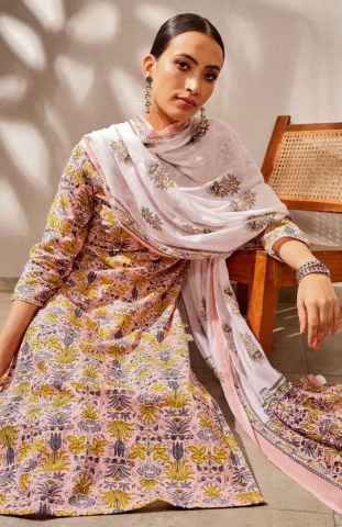 Ayuda fashion