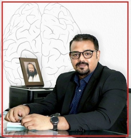 Dr. Eshan Nerkar - Neurosurgeon
