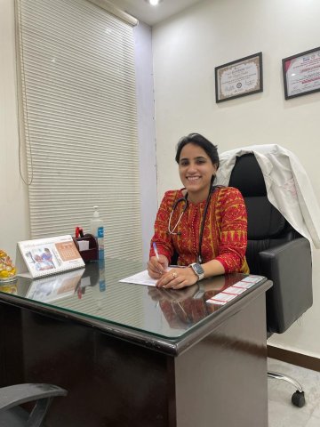 why Dr. Rupali  Chadha is Best High Risk Pregnancy Specialist