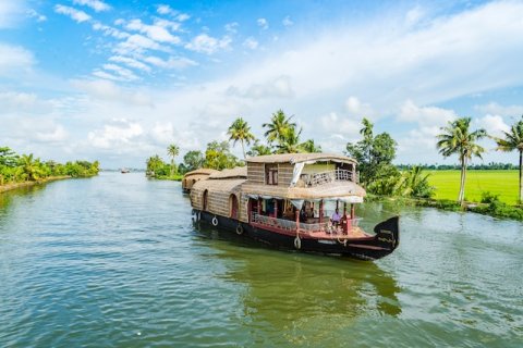 Kerala Houseboat Packages From Seasonz India Holidays