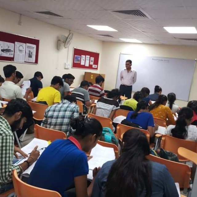 Law Entrance Coaching in Lucknow - Law Prep Tutorial Lucknow