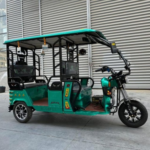 Big Bull Electric Rickshaw