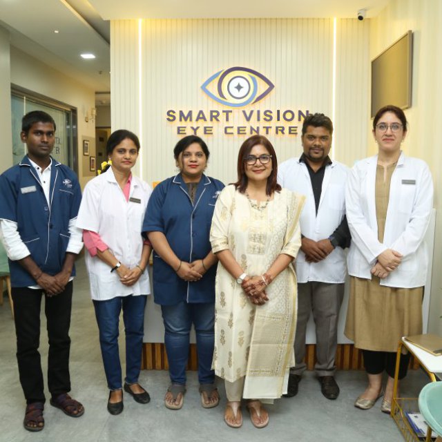 Dr Seema Behl | Eye Doctor in Mumbai | Smart Vision Eye Centre