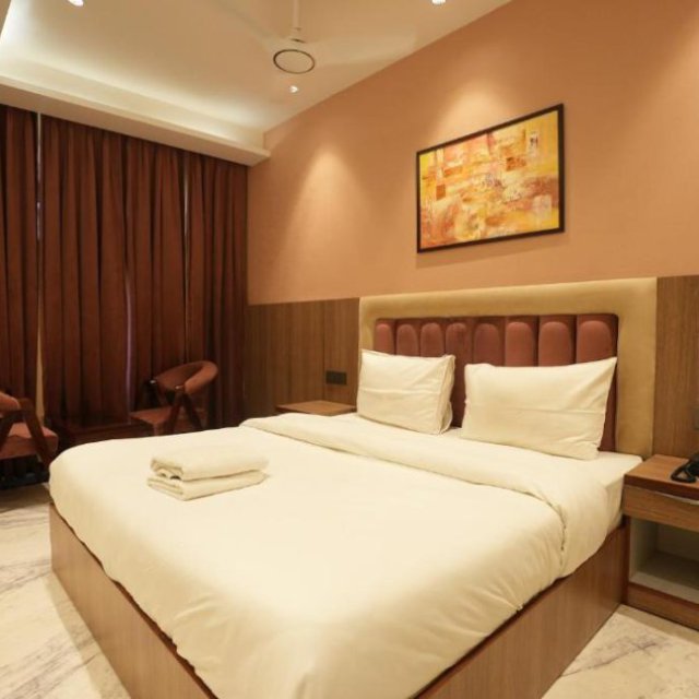 Couple friendly Hotels in Greater Noida
