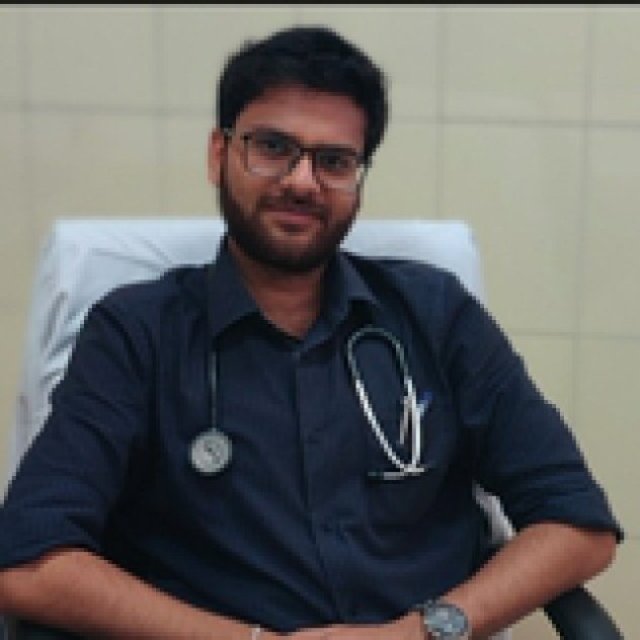 Dr. Sunny Singhal - Senior Citizen Specialist Physician & Geriatrician