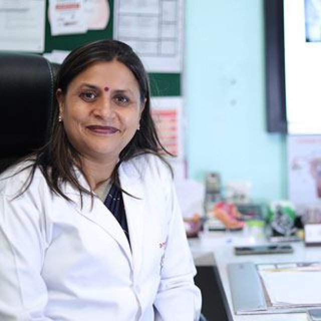 Dr. Priyanka Garg - Best Gynecologist in Meerut